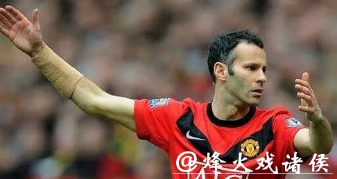 吉格斯笑谈英超名人堂不上也不差,曼联在阿莫林手下慢慢往好处走 吉格斯笑谈英超名人堂不上也不差,曼联在阿莫林手下慢慢往好处走